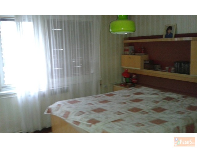 Се продава куќа 400м2 во Козле