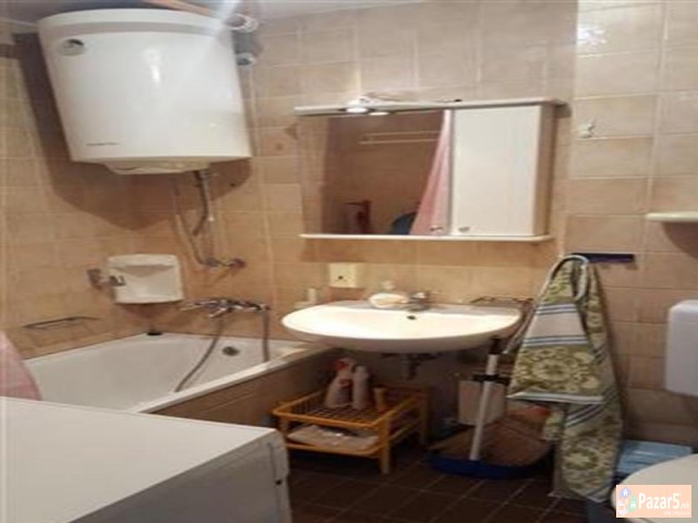 СЕ ИЗДАВА ТРОСОБЕН СТАН ВО НОВО ЛИСИЧЕ