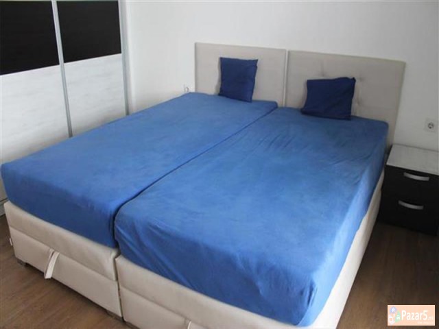 СЕ ИЗДАВА ТРОСОБЕН СТАН ВО АЕРОДРОМ