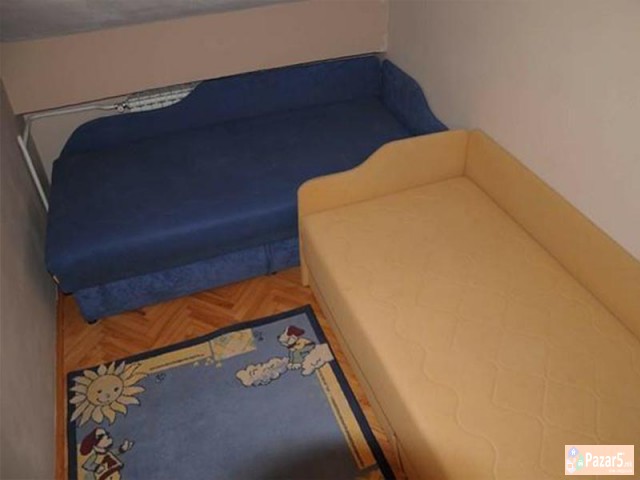 СЕ ИЗДАВА ДВОСОБЕН СТАН ВО КИСЕЛА ВОДА