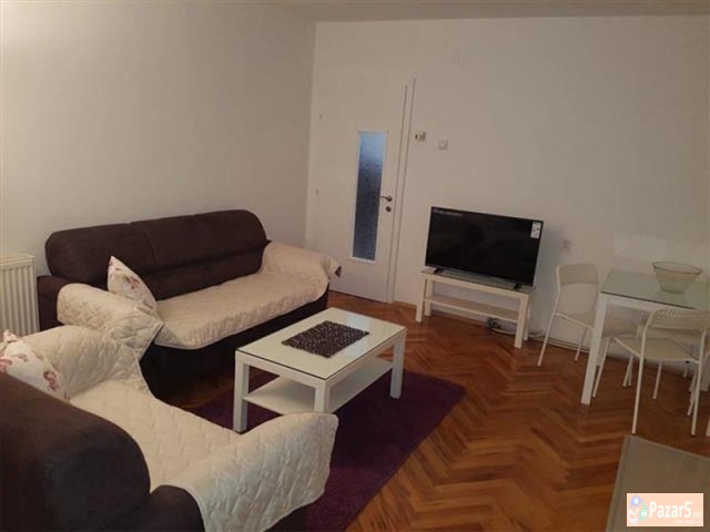 СЕ ИЗДАВА ТРОСОБЕН СТАН ВО КАРПОШ 1