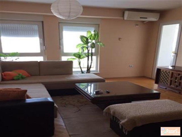 СЕ ИЗДАВА ДВОСОБЕН СТАН ВО КАПИШТЕЦ