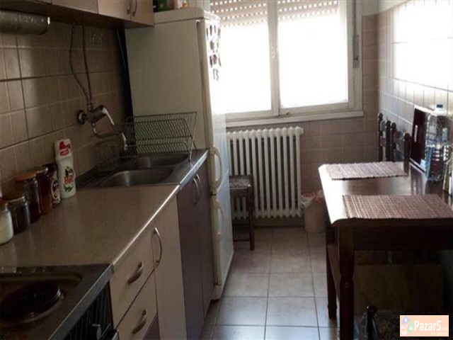 Se Izdava Dvosoben Stan Vo Centar