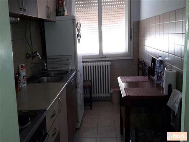 Se Izdava Dvosoben Stan Vo Centar