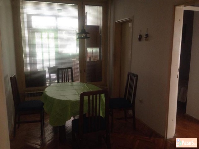 СЕ ИЗДАВА ТРОСОБЕН СТАН ВО АЕРОДРОМ