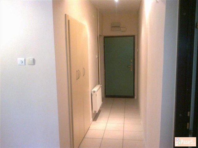 СЕ ИЗДАВА ПРАЗЕН СТАН ЗА КАНЦЕЛАРИЈА ВО ДЕБАР МААЛ