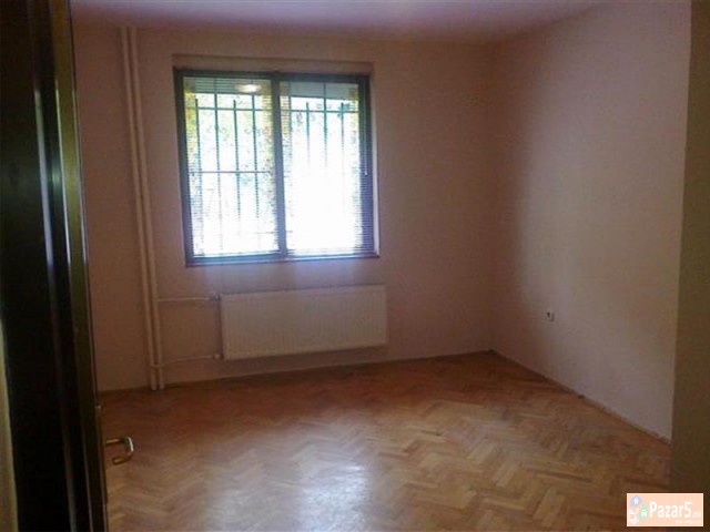 СЕ ИЗДАВА ПРАЗЕН СТАН ЗА КАНЦЕЛАРИЈА ВО ДЕБАР МААЛ