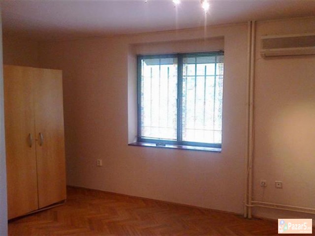 СЕ ИЗДАВА ПРАЗЕН СТАН ЗА КАНЦЕЛАРИЈА ВО ДЕБАР МААЛ