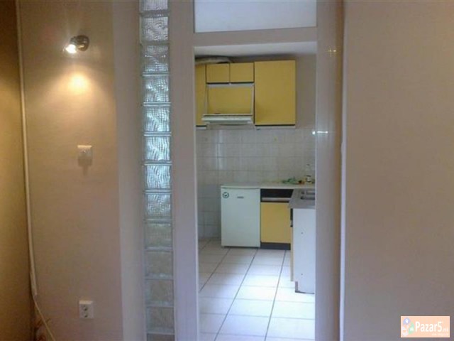 СЕ ИЗДАВА ПРАЗЕН СТАН ЗА КАНЦЕЛАРИЈА ВО ДЕБАР МААЛ