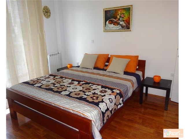 Се изнајмува нов стан 55м2 во Центар