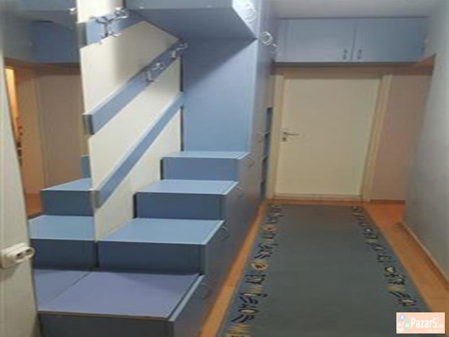 СЕ ИЗДАВА ДВОСОБЕН СТАН ВО КАРПОШ 1