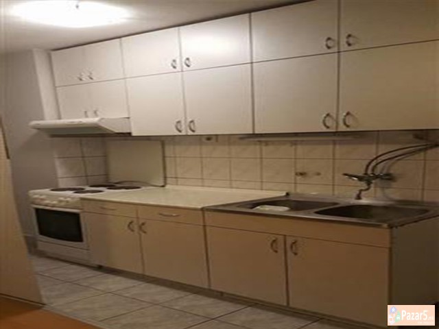 СЕ ИЗДАВА ДВОСОБЕН СТАН ВО КАРПОШ 1