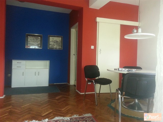 СЕ ИЗДАВА ТРОСОБЕН СТАН ВО АЕРОДРОМ