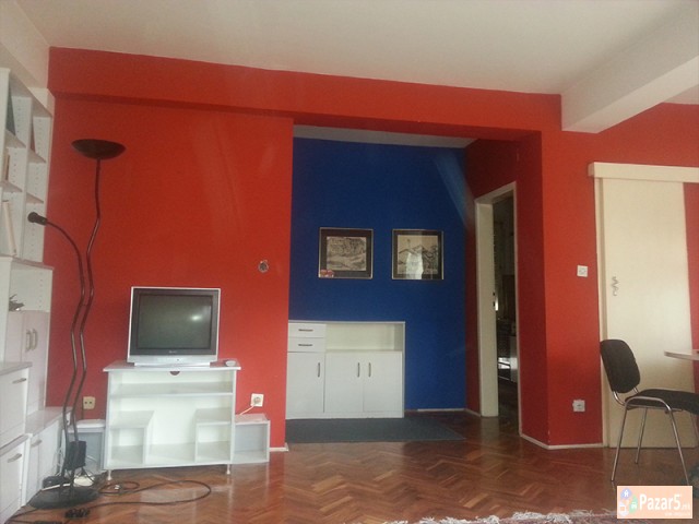 СЕ ИЗДАВА ТРОСОБЕН СТАН ВО АЕРОДРОМ