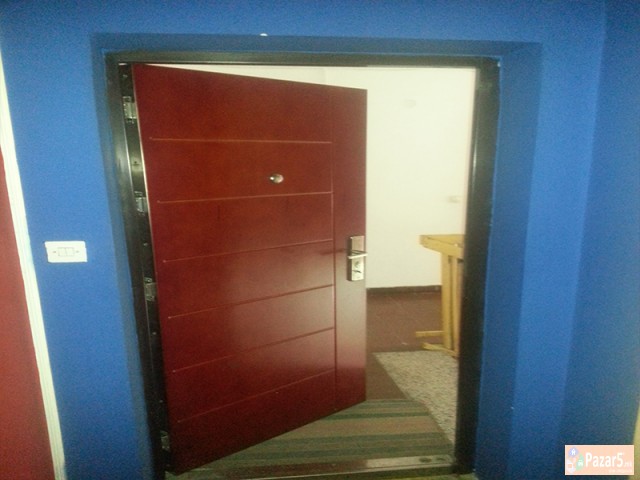 СЕ ИЗДАВА ТРОСОБЕН СТАН ВО АЕРОДРОМ