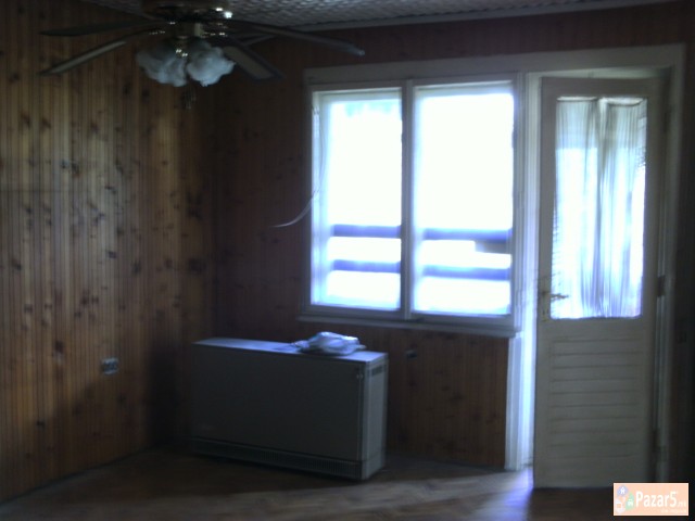 СЕ ПРОДАВА 2-СОБЕН СТАН ВО ЧАИР