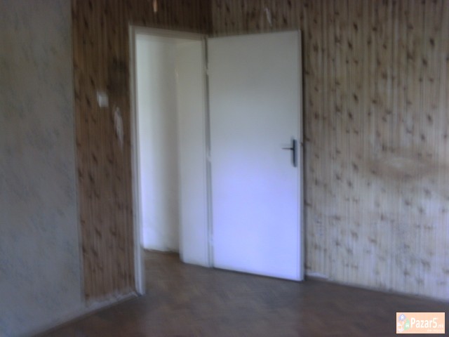 СЕ ПРОДАВА 2-СОБЕН СТАН ВО ЧАИР