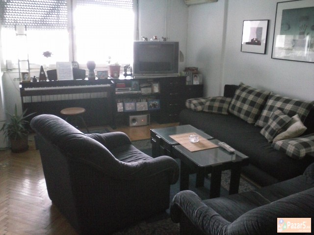 Итно продавам стан во Аеродром