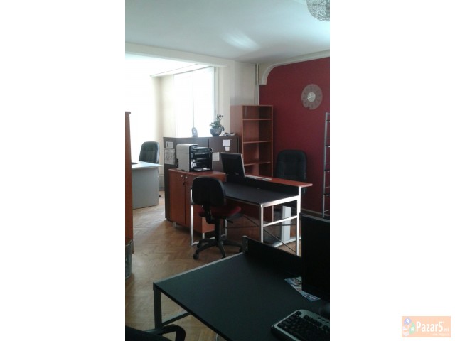 СЕ ИЗДАВА НАМЕСТЕН КАНЦЕЛАРИСКИ ПРОСТОР