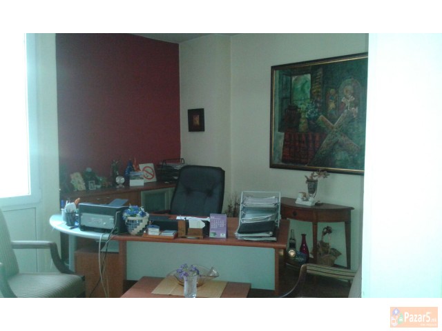 СЕ ИЗДАВА НАМЕСТЕН КАНЦЕЛАРИСКИ ПРОСТОР