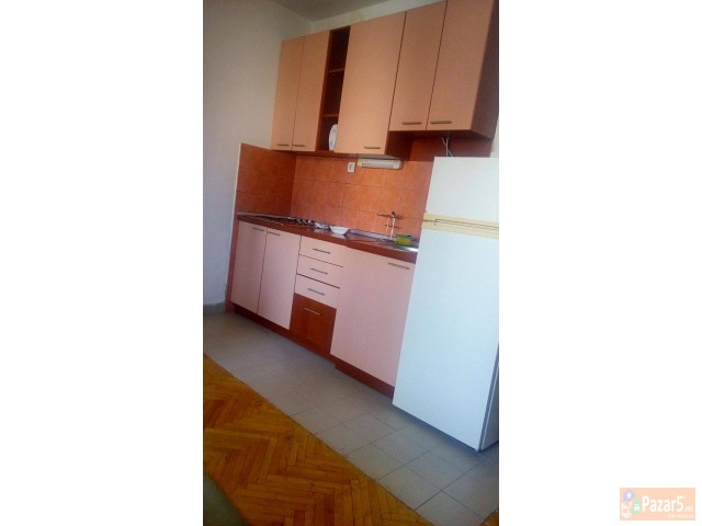 Garsonjera Na Prekrasna Lokacija