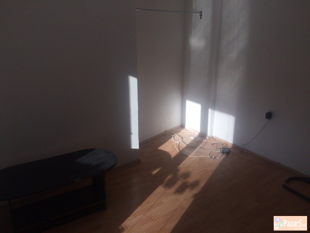 СЕ ИЗДАВА ПРАЗЕН СТАН ЗА КАНЦЕЛАРИИ ВО ДЕБАР МААЛО