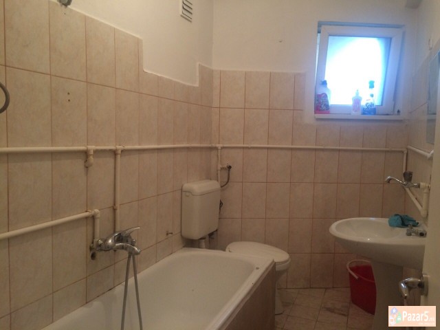 СЕ ИЗДАВА ПРАЗЕН СТАН ЗА КАНЦЕЛАРИИ ВО ДЕБАР МААЛО