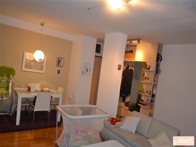 Se Izdava Trosoben Stan Vo Taftalidze 1