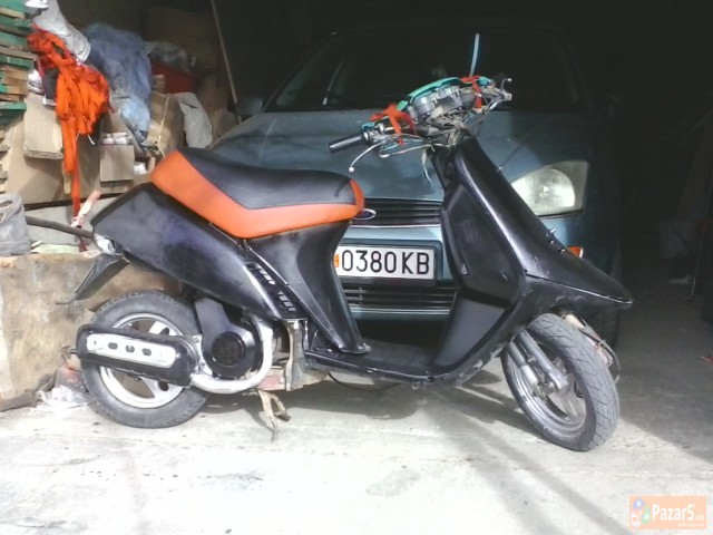 Се продаваат