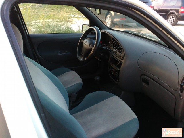 Ford Fiesta 1.3 -so 132.800km Prva Boja