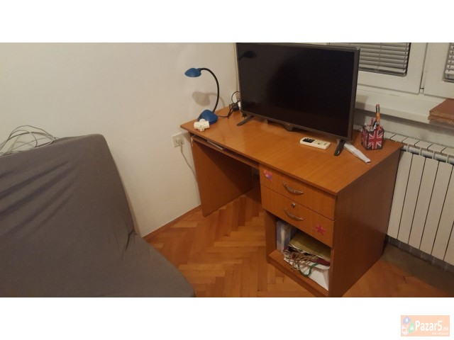 Продавам две бироа