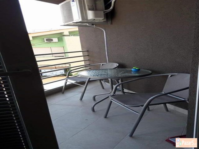 СЕ ИЗДАВА ДВОСОБЕН СТАН ВО ДЕБАР МААЛО