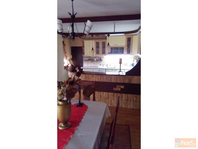 Plac So Kuka Vo Gorno Sonje - Kostan