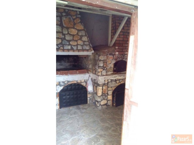 Plac So Kuka Vo Gorno Sonje - Kostan