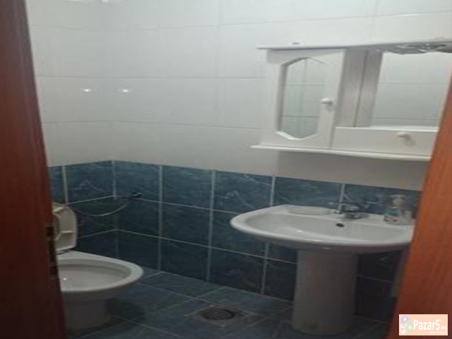 Se Iznajmuva Trosoben Stan Vo Kapishtec