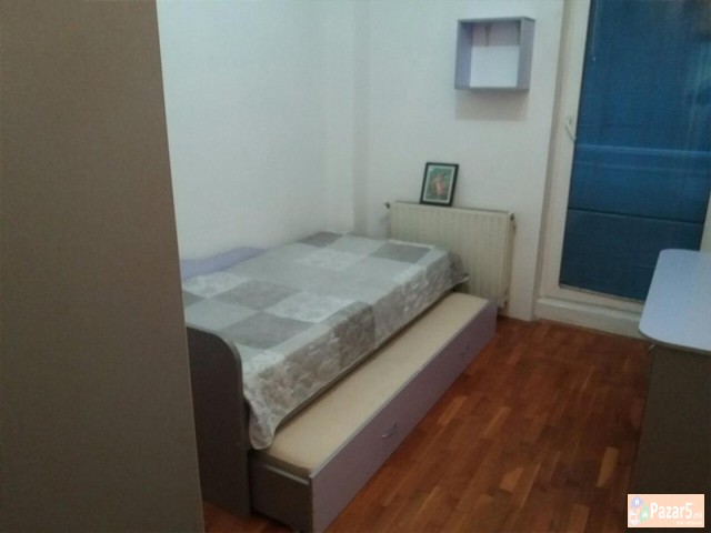 Se Iznajmuva Trosoben Stan Vo Centar