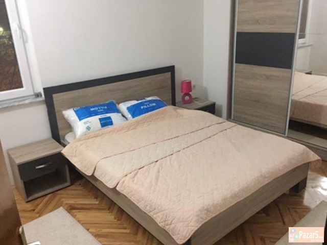 СЕ ИЗДАВА ТРОСОБЕН СТАН КАЈ НОВА ЖЕЛЕЗНИЧКА