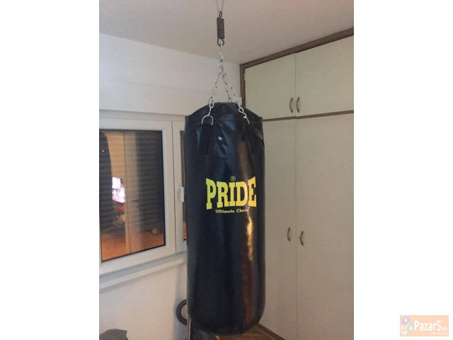 Продавам професионална вреќа за бокс