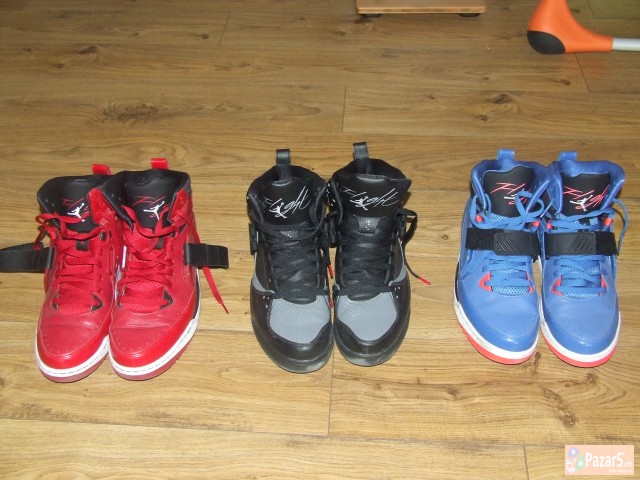 Продавам три пара Џорданки