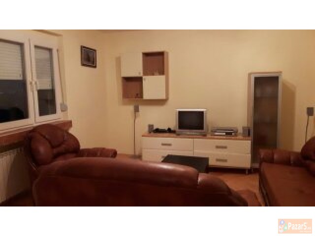 Se Izdava Trosoben Namesten Stan