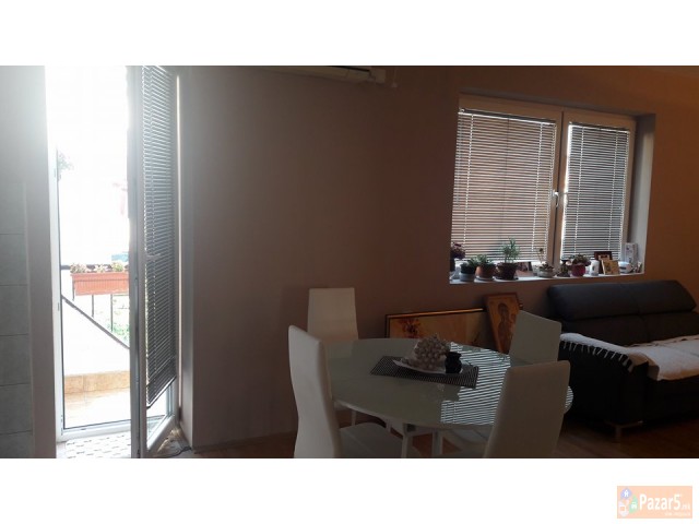 Се продава комплетно реновиран стан во Аеродром