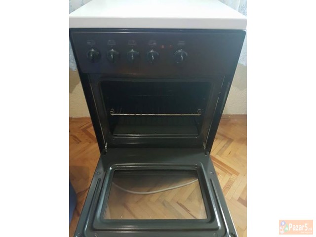 Електричен шпорет