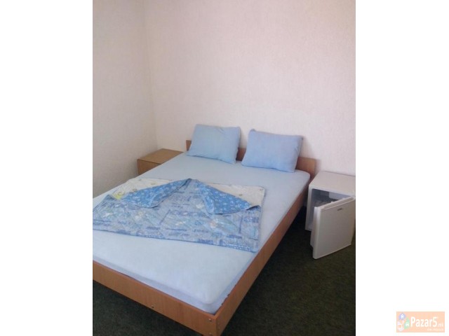 Издавам соби во Охрид