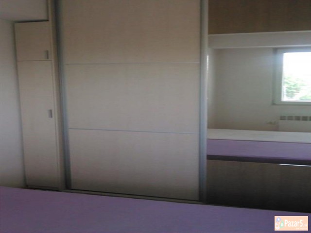 СЕ ИЗДАВА ДВОСОБЕН СТАН КАЈ НОВА ЖЕЛЕЗНИЧКА