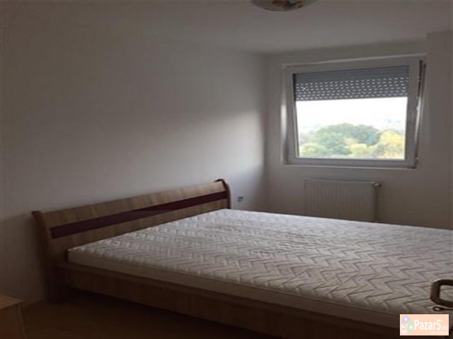 СЕ ИЗДАВА ТРОСОБЕН СТАН ВО КИСЕЛА ВОДА