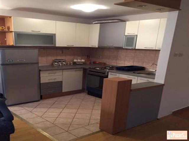 СЕ ИЗДАВА ТРОСОБЕН СТАН ВО КИСЕЛА ВОДА