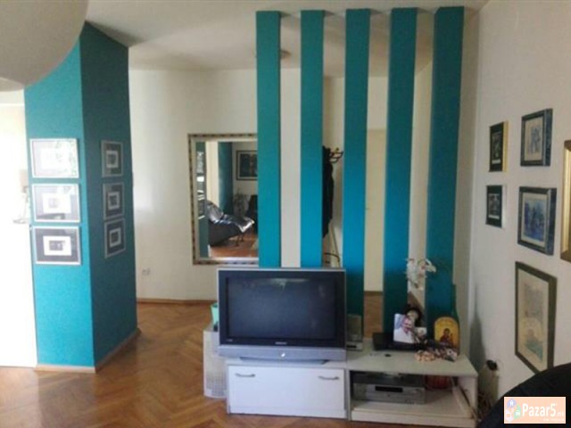 СЕ ИЗДАВА ТРОСОБЕН СТАН КАЈ КАПИТОЛ