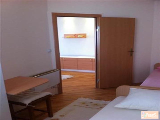 СЕ ИЗДАВА ТРОСОБЕН СТАН ВО ЦЕНТАР