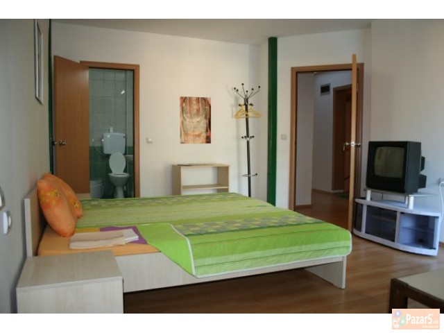 СОБИ СО ПОСЕБНИ КУПАТИЛА