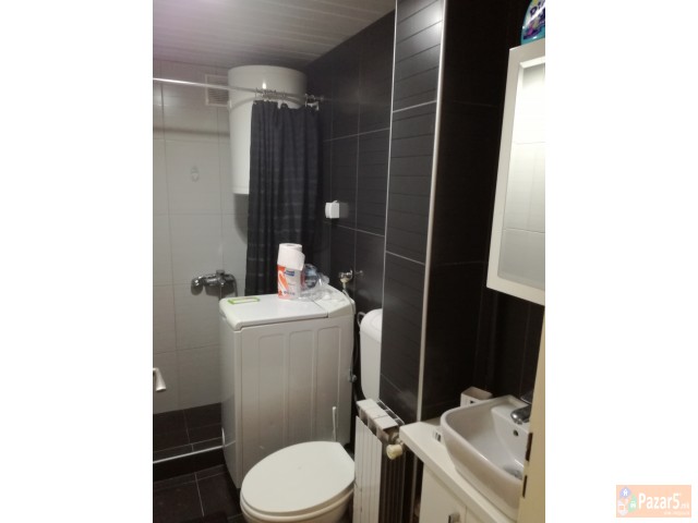  Издавам гарсоњера во Скопје Центар